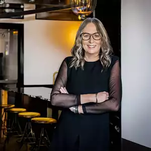 Hairstylist Megan Lyons Image